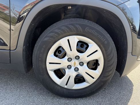 Used 2018 Chevrolet Trax LS image 14