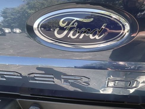 Used 2017 Ford F250 Lariat w/ FX4 Off-Road Package image 29