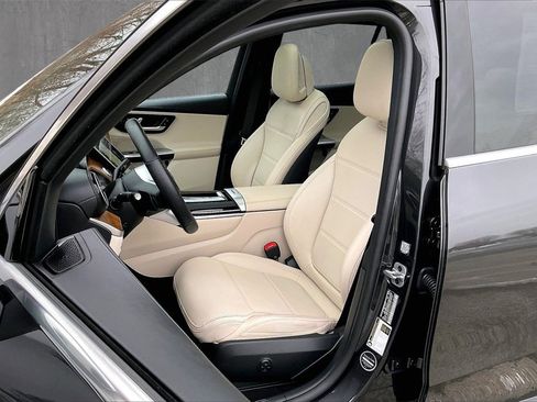 Used 2023 Mercedes-Benz GLC 300 4MATIC image 21