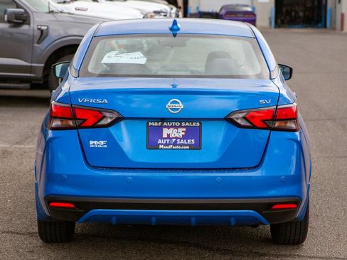 Used 2021 Nissan Versa SV FWD image 6