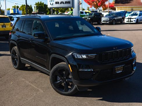 New 2025 Jeep Grand Cherokee Limited w/ Black Appearance Package image 2
