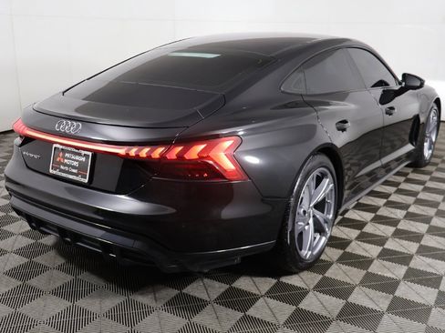 Used 2023 Audi e-tron GT Premium Plus image 11