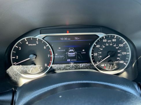 Used 2025 Nissan Altima 2.5 SV FWD image 19