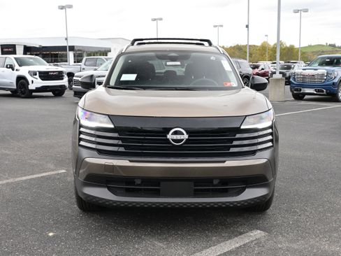 New 2026 Nissan Kicks SV w/ SV Premium Package image 3