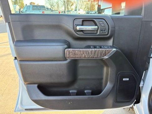 Used 2023 GMC Sierra 2500 Denali w/ Denali Ultimate Package image 21