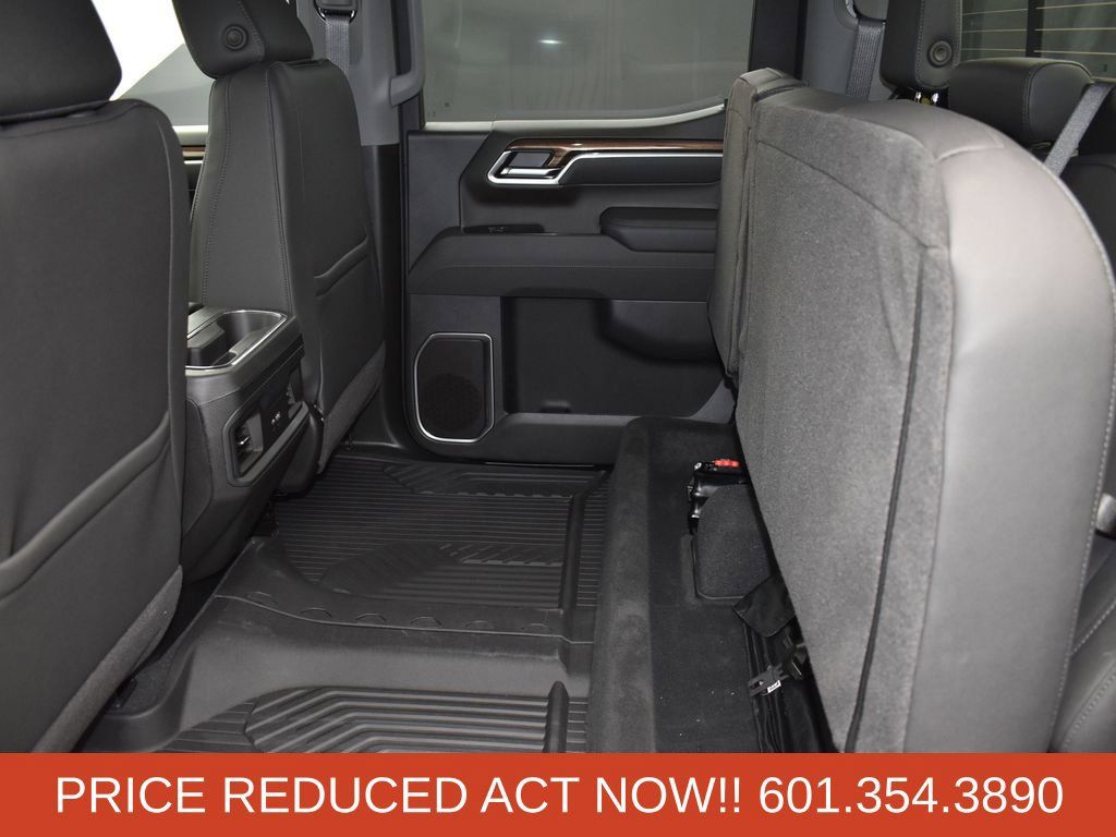 Used 2026 Chevrolet Silverado 1500 RST w/ All Star Edition Plus AWD/4WD image 17