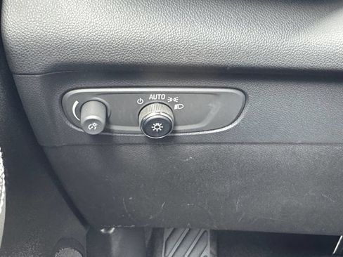 Used 2023 Buick Envision Preferred AWD/4WD image 31