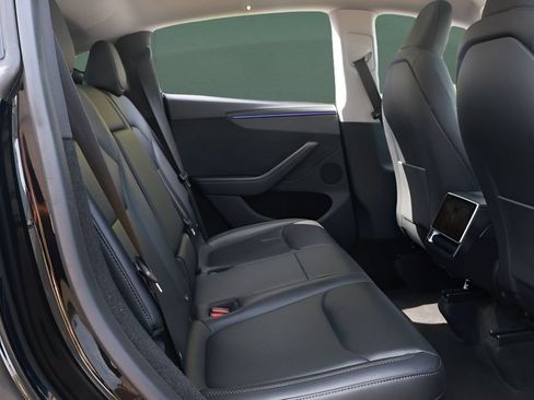 Used 2026 Tesla Model Y Long Range RWD image 24