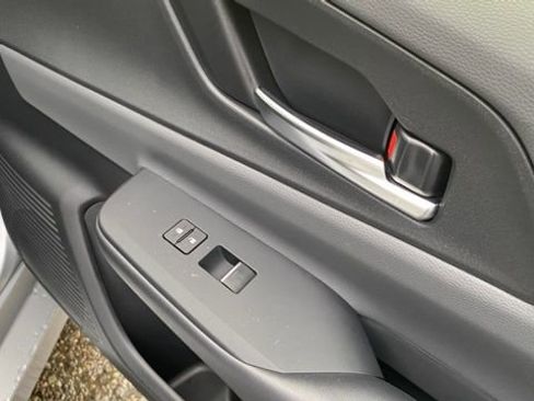 Used 2023 Toyota Prius LE image 20