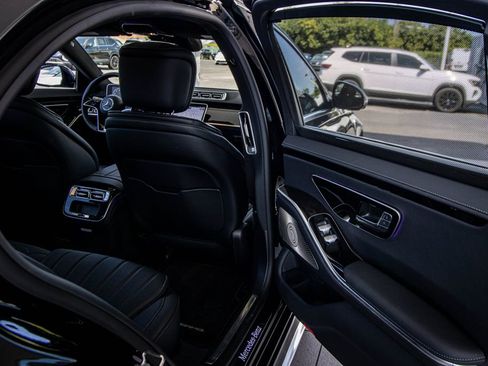 Used 2023 Mercedes-Benz S 500 4MATIC image 21