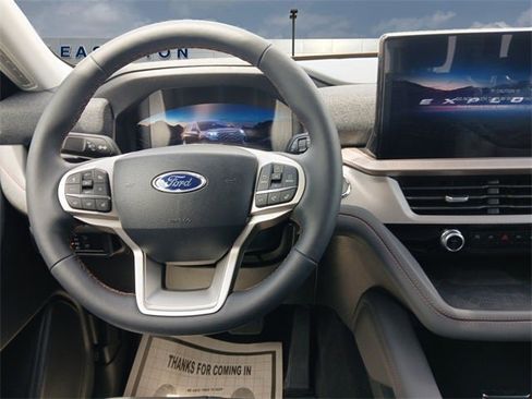 New 2025 Ford Explorer Active w/ Active Comfort Package image 10