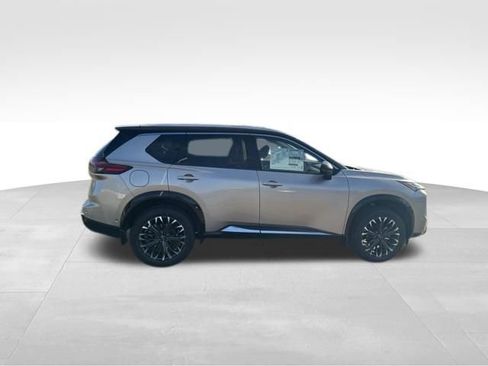 New 2026 Nissan Rogue Platinum image 7