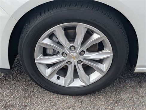 Used 2024 Chevrolet Malibu LT image 9