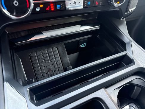 Used 2024 Ford F350 Platinum image 40