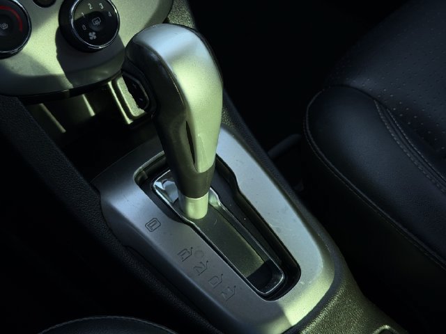 Used 2017 Chevrolet Sonic Premier FWD image 18