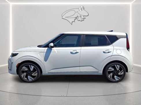 Used 2023 Kia Soul GT-Line FWD image 2