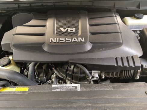 Used 2020 Nissan Titan SV w/ Accessory Utility Package image 30