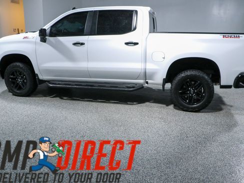 Used 2024 Chevrolet Silverado 1500 LT Trail Boss w/ Convenience Package II AWD/4WD image 10