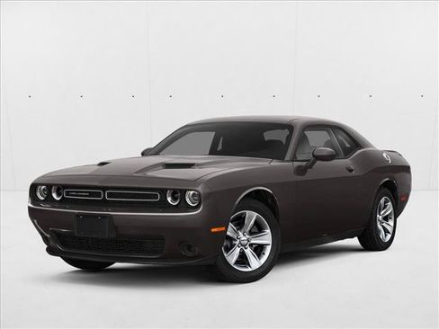 Used 2019 Dodge Challenger SXT RWD image 1