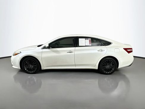 Used 2017 Toyota Avalon Touring FWD image 5