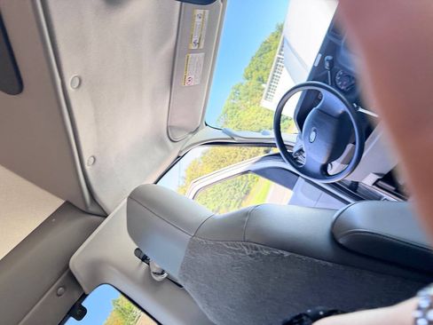 Used 2012 Ford E-350 and Econoline 350 XL w/ PWR Windows & Locks Group RWD image 8