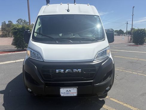 Used 2025 RAM ProMaster 2500 w/ Convenience Group FWD image 3