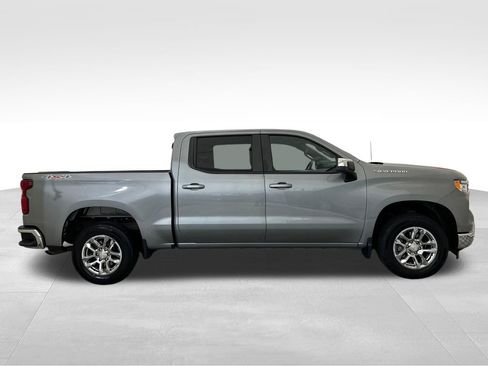 Used 2023 Chevrolet Silverado 1500 LT AWD/4WD image 7