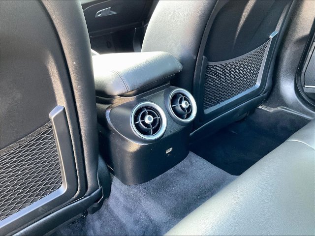 Used 2019 Alfa Romeo Giulia Ti AWD/4WD image 12
