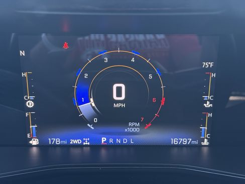 Used 2023 Chevrolet Colorado LT image 24