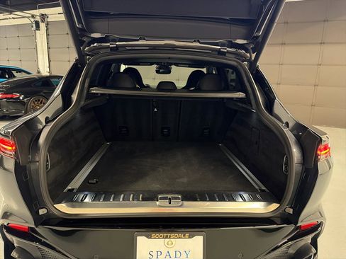 Used 2021 Aston Martin DBX AWD/4WD image 29