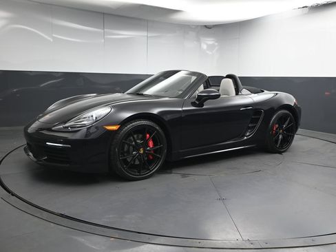 Certified 2025 Porsche 718 Boxster S RWD image 1