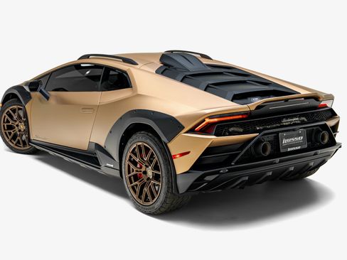 Used 2024 Lamborghini Huracan Sterrato AWD/4WD image 10