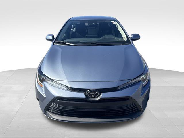Used 2025 Toyota Corolla LE FWD image 8