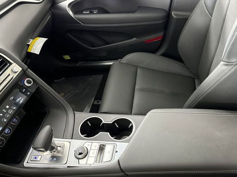 New 2025 Genesis G70 2.5T image 19