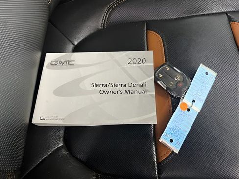 Used 2020 GMC Sierra 1500 AT4 w/ AT4 Premium Package AWD/4WD image 15