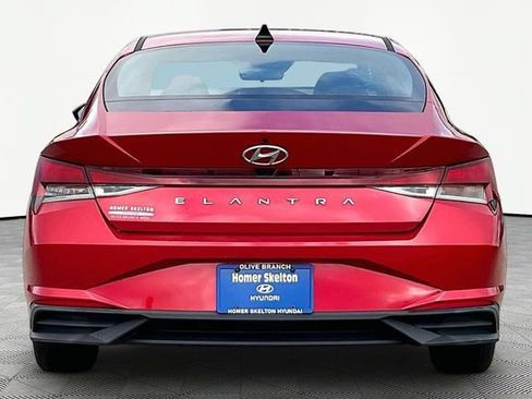 Certified 2021 Hyundai Elantra SEL FWD image 5