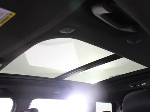 New 2026 Jeep Grand Cherokee L Limited AWD/4WD image 10