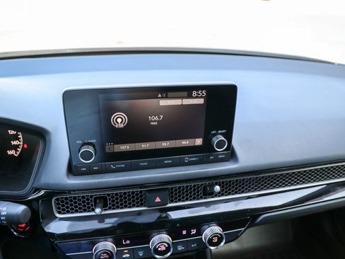 Used 2025 Honda Civic Sport image 17
