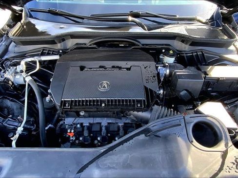 Used 2023 Acura MDX SH-AWD w/ Technology Package image 9