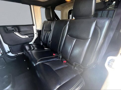 Used 2013 Jeep Wrangler Unlimited Sahara w/ Connectivity Group AWD/4WD image 23