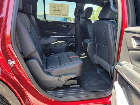 New 2026 Chevrolet Traverse RS FWD image 34