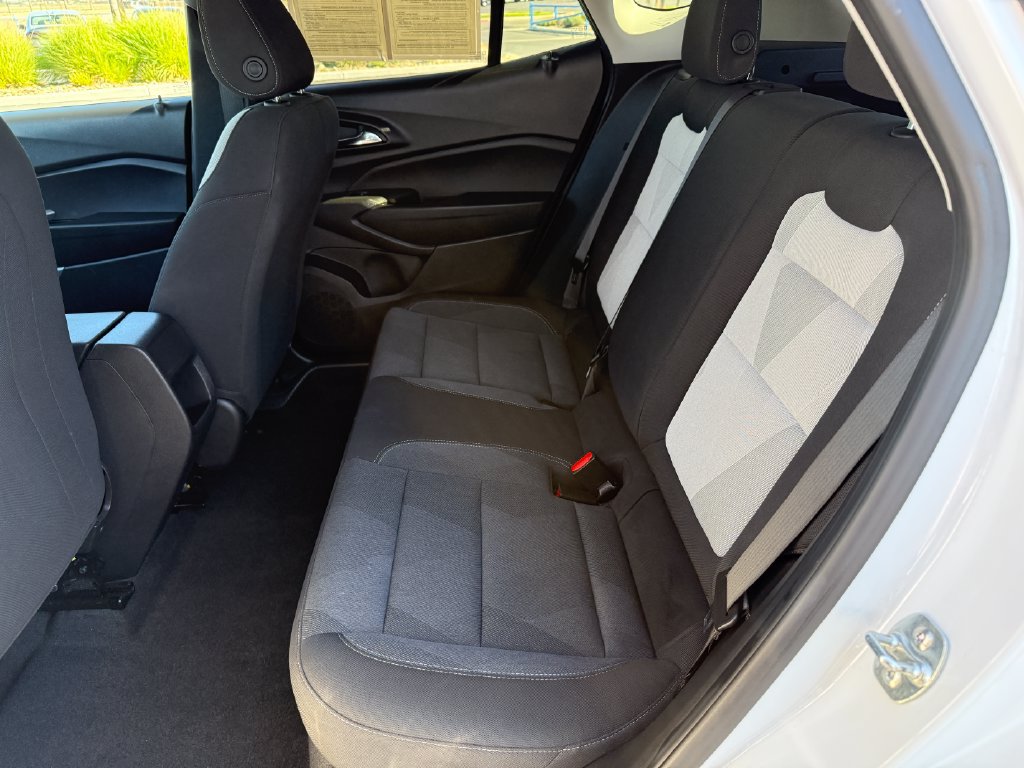 Used 2025 Chevrolet Trax LS FWD image 13