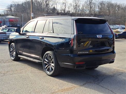 Used 2023 Cadillac Escalade Sport image 3