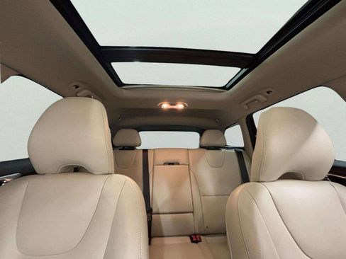 Used 2016 Volvo XC60 T6 w/ Proximity Package image 29