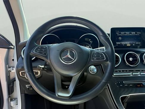 Used 2019 Mercedes-Benz GLC 300 4MATIC image 15