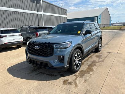 Used 2025 Ford Explorer ST-Line