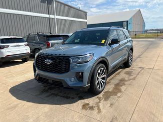 Used 2025 Ford Explorer ST-Line AWD/4WD video 1