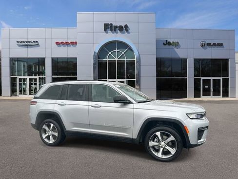 New 2026 Jeep Grand Cherokee Limited AWD/4WD image 1