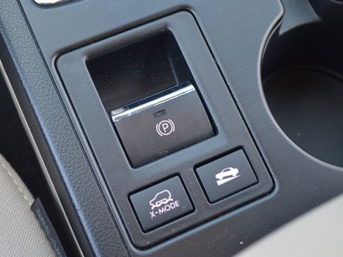 Used 2018 Subaru Outback 2.5i Premium image 24