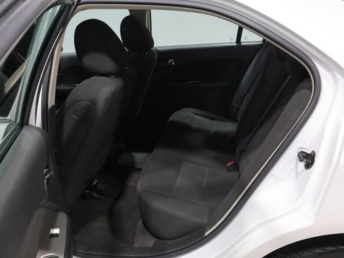 Used 2010 Ford Fusion Hybrid FWD image 19